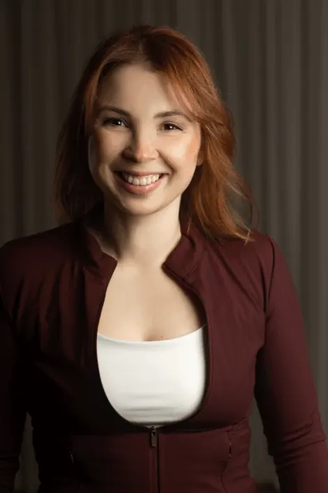 Aylin Preuth — Yogalehrerin